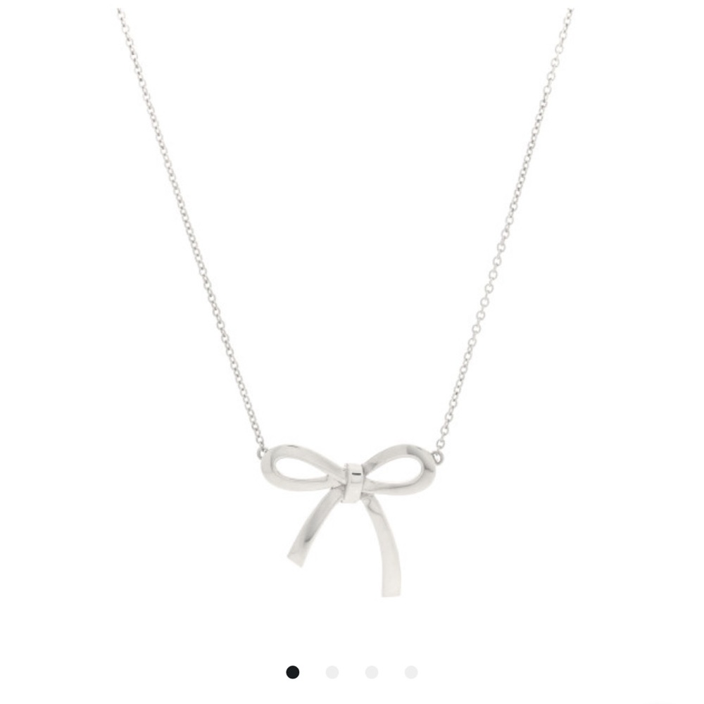 TIFFANY & CO Elegant Silver Bow Necklace